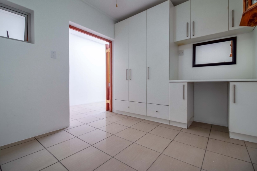 3 Bedroom Property for Sale in Zonnebloem Western Cape